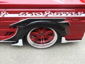 カスタムフェンダー