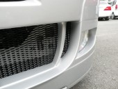 フロントバンパー(通常アミはメッシュ/掲載画像はアルミラス）