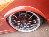 オーバーフェンダー（前後被せタイプ、フロント出幅２０mm・リア３０mm）