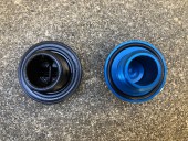 CROSSオイルフィラーキャップ 純正との比較